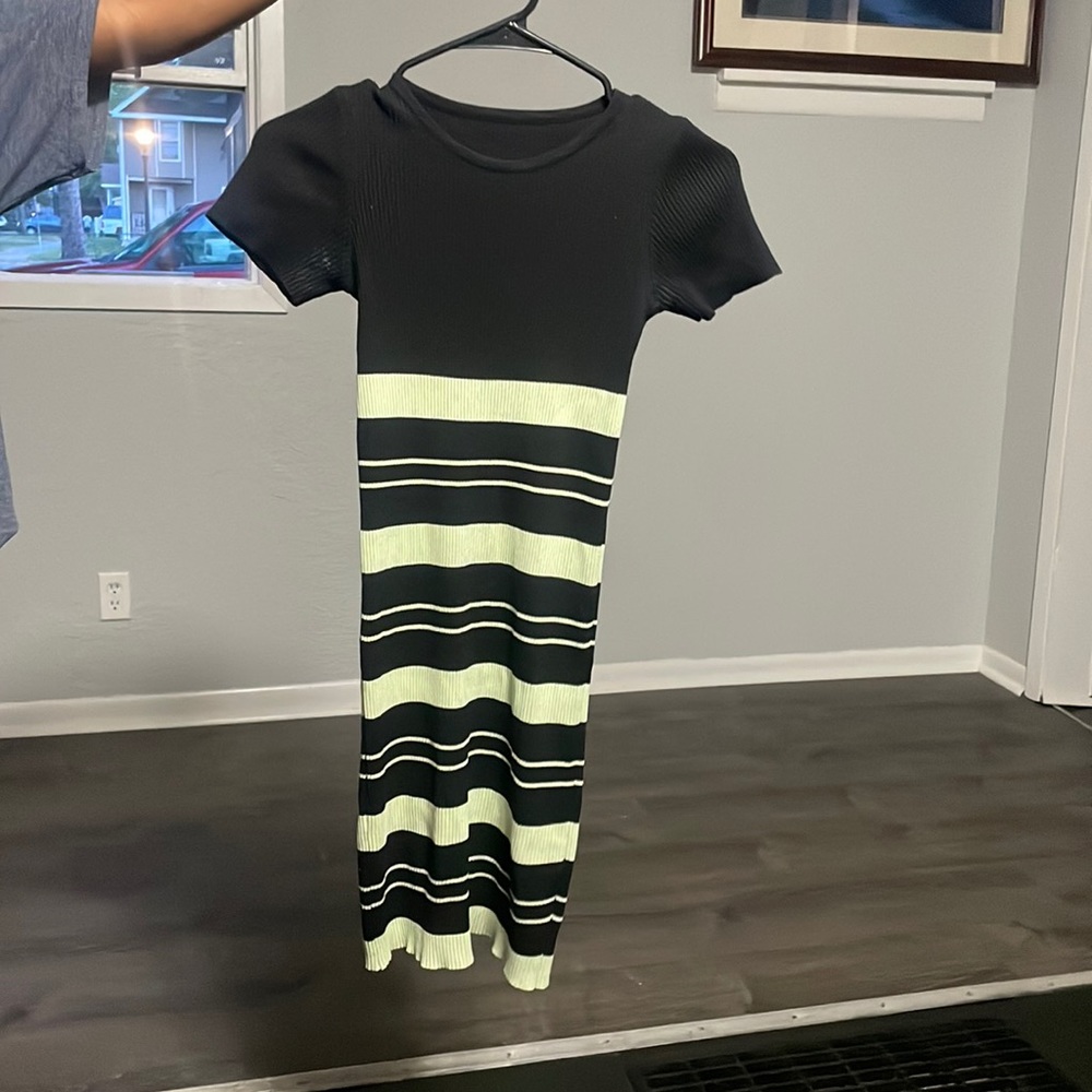 WOMEN’S BODYCON DRESS